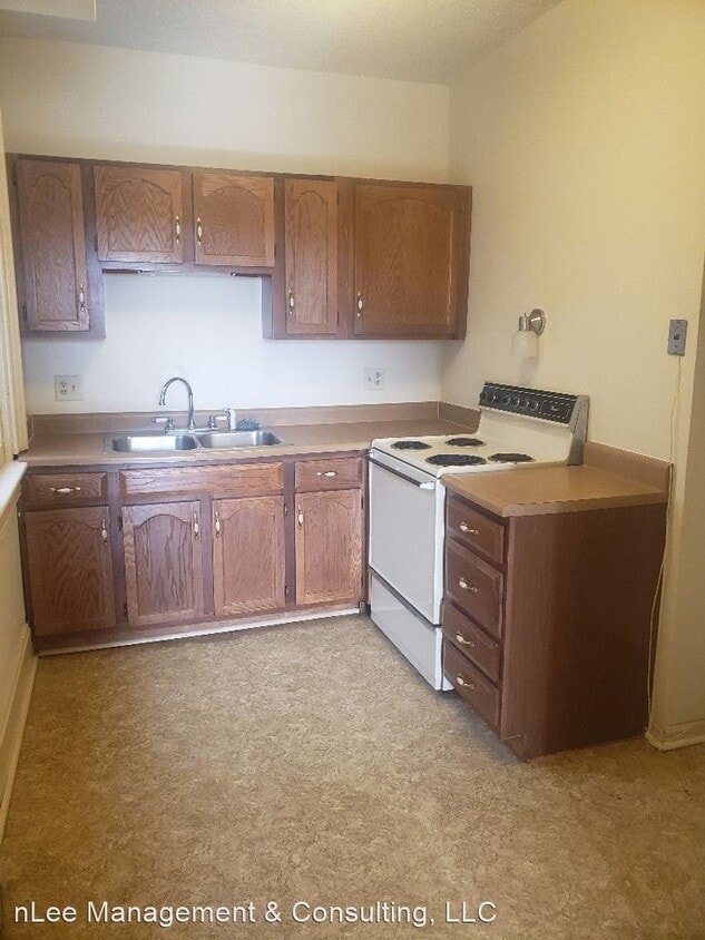 517 N 5th St, Saint Joseph, MO 64501 Room for Rent in Saint Joseph, MO