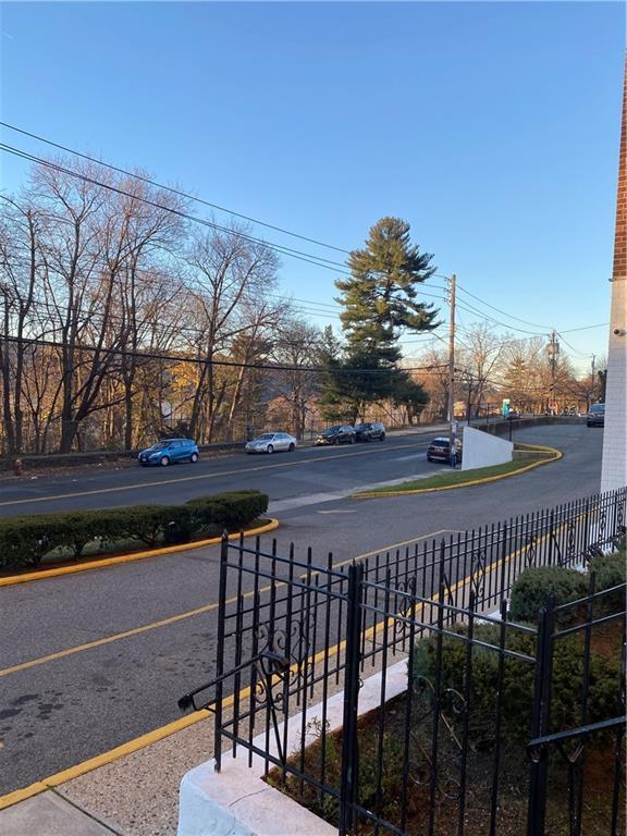 Foto del edificio - 440 Warburton Ave