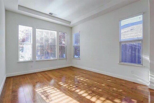 Foto del edificio - 807 Morningside Dr