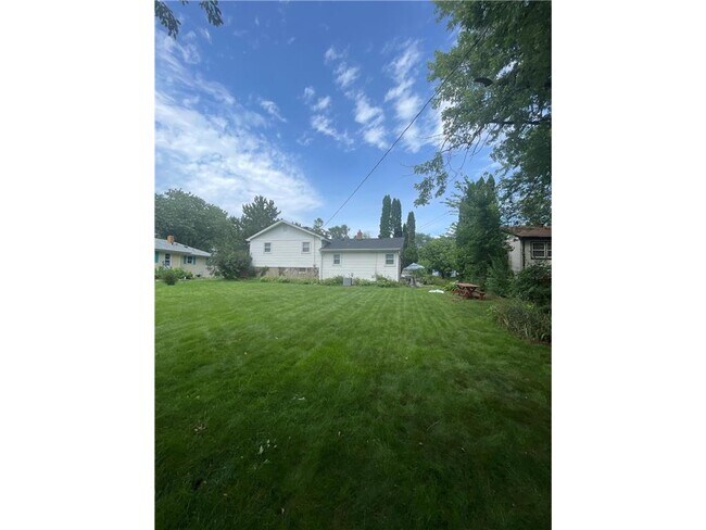 Building Photo - 1056 Ingerson Rd