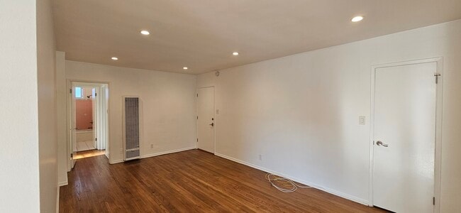 Building Photo - 1227 S Holt Ave