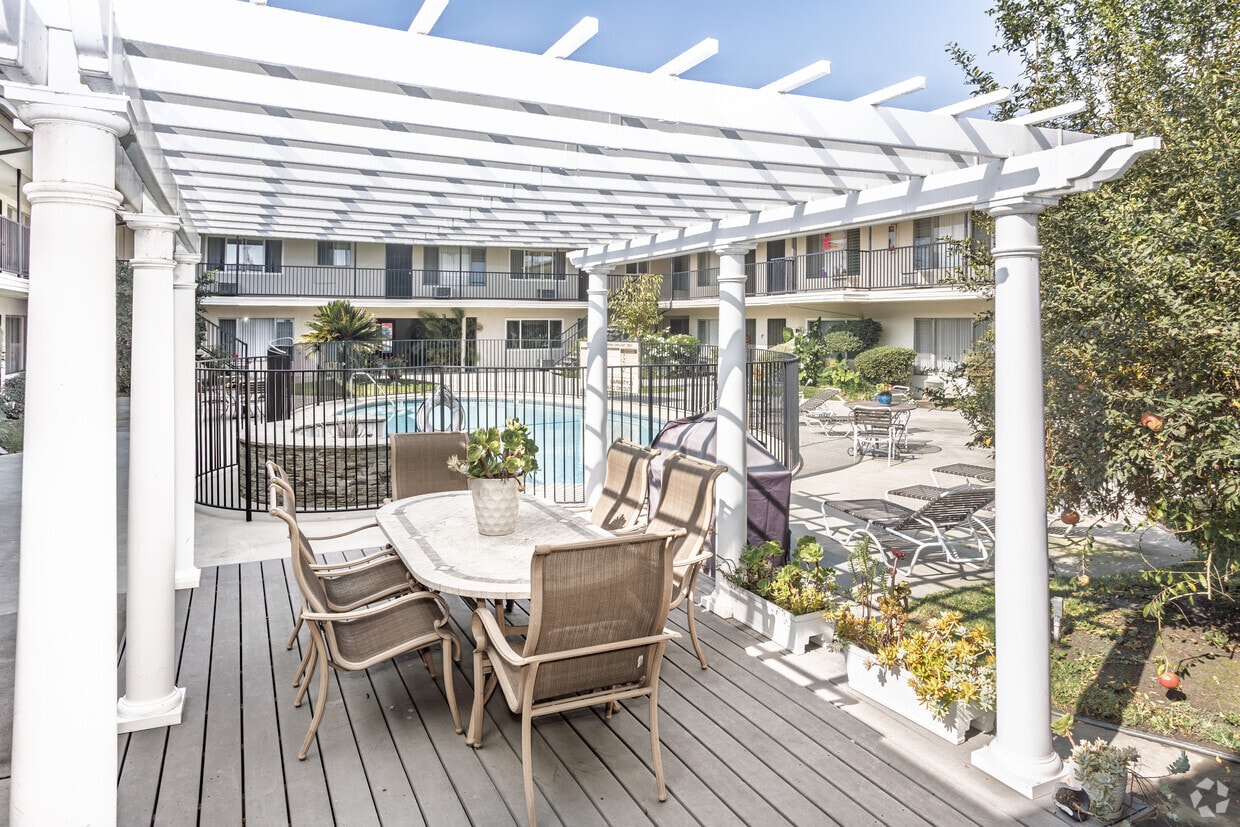 Foto principal - Chanteclair Apartments