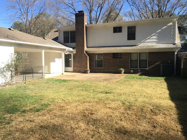 Foto del edificio - Spacious Germantown home! Walking distance...