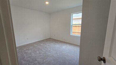 Building Photo - 6810 Eastern Cottonwood Ln