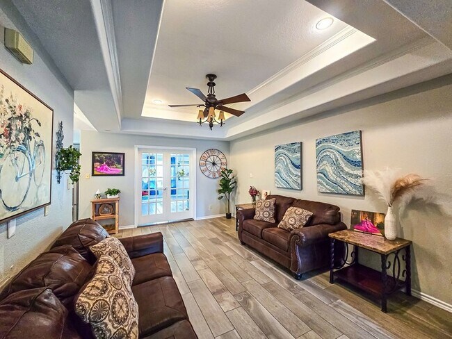 Foto del edificio - 2673 Crown View Drive