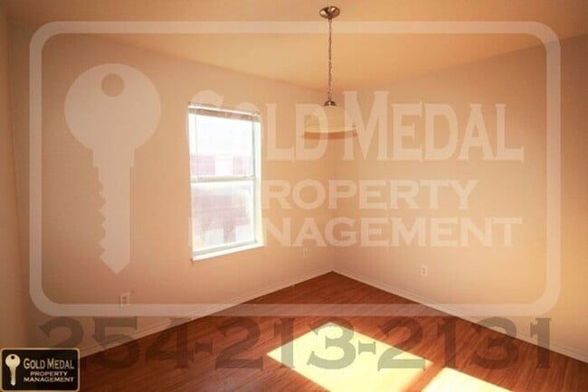 Building Photo - 2806 Cantabrian Dr
