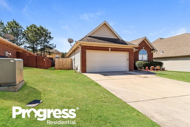 Building Photo - 2045 Highview Way