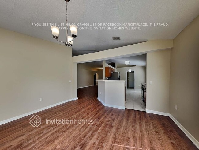 Building Photo - 527 Stonewall Ave