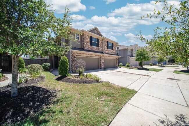 Building Photo - 1826 Ryon Falls Dr