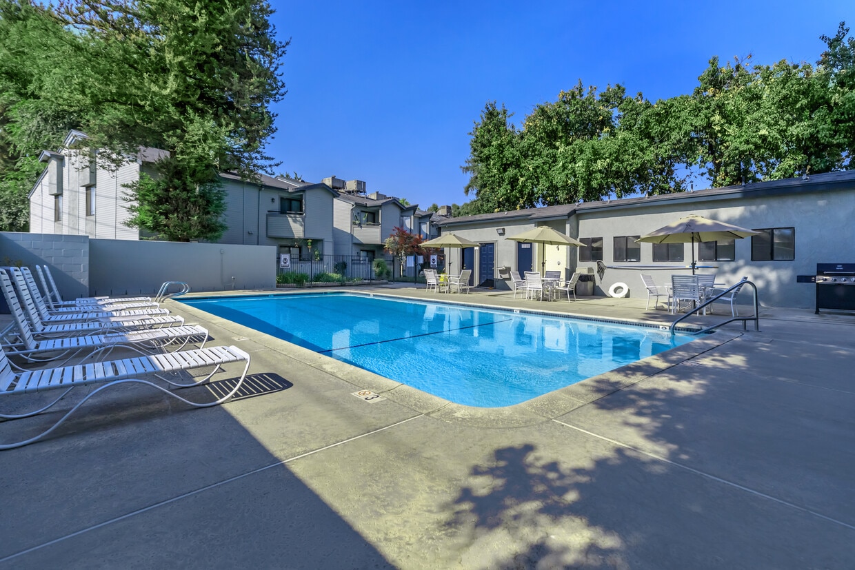 Primary Photo - Sand Creek Apartments