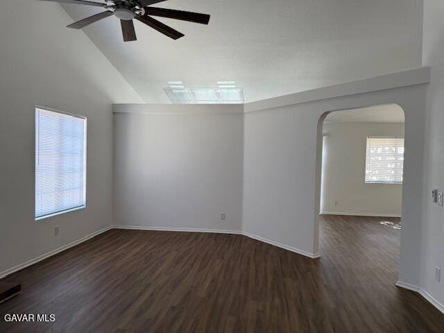 Building Photo - 38057 Meadowlark Ln