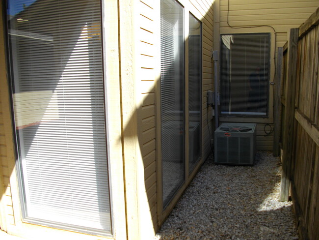 Building Photo - 1117 Sequoyah Pl