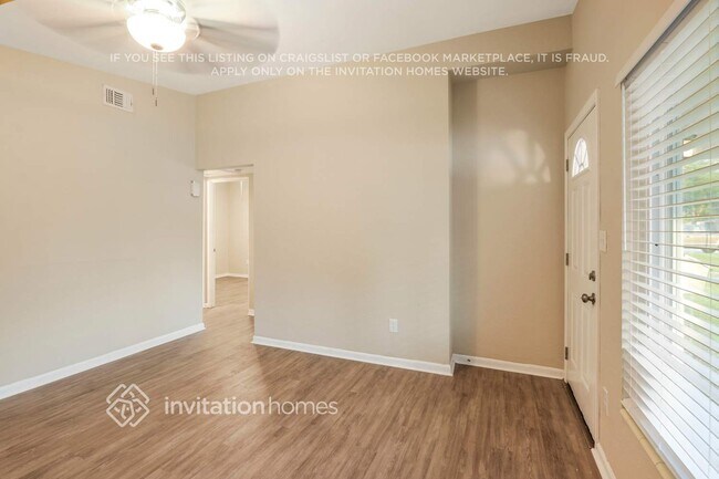 Building Photo - 1320 54th Ave N