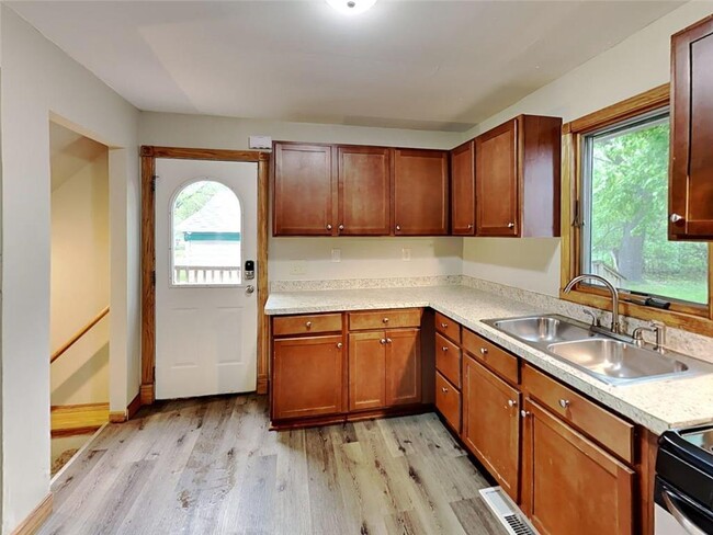 Foto del edificio - 2077 Oakwood Dr