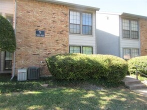 Building Photo - 15151 Berry Trail