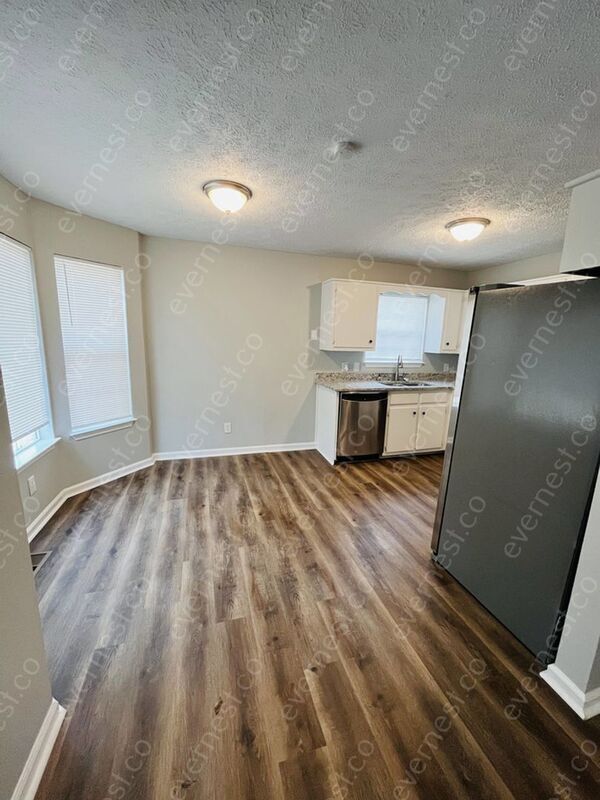 Building Photo - 233 Westlynn Dr