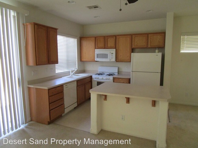 Building Photo - 3 br, 2.5 bath House - 44 Yellow Flame Ave.