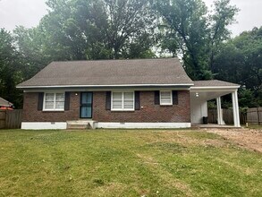 Building Photo - 1821 Dale Lavern Rd