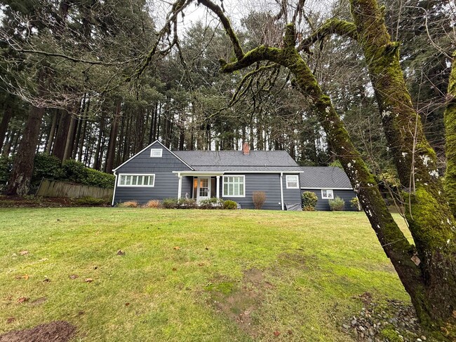 Building Photo - Peaceful 3 Bed 2 Bath home in Oatfield nei...