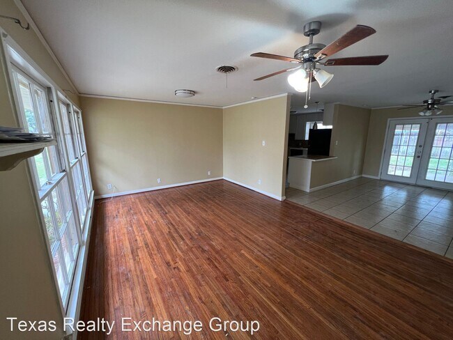 Building Photo - 2 br, 2 bath House - 3726 Fort Worth St.