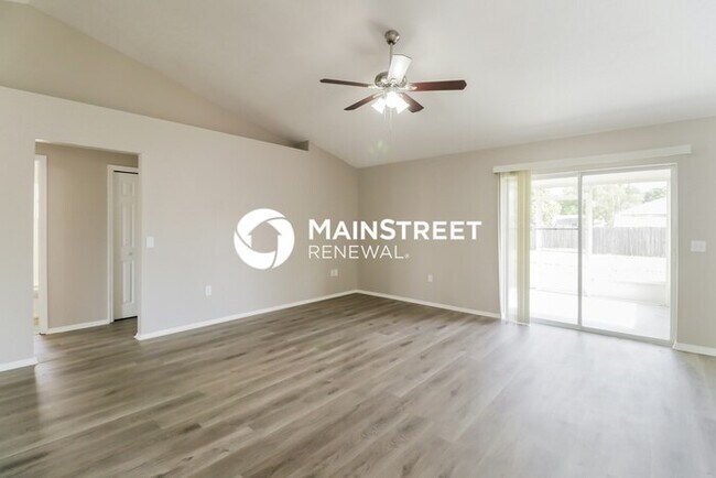 Building Photo - 4 Bedroom Pet-Friendly Home in LAKELAND, FL with Main Street Renewal