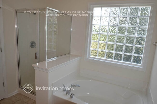 Foto del edificio - 13301 Eastfield Village Ln