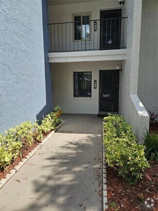 Building Photo - 2 Escondido Cir