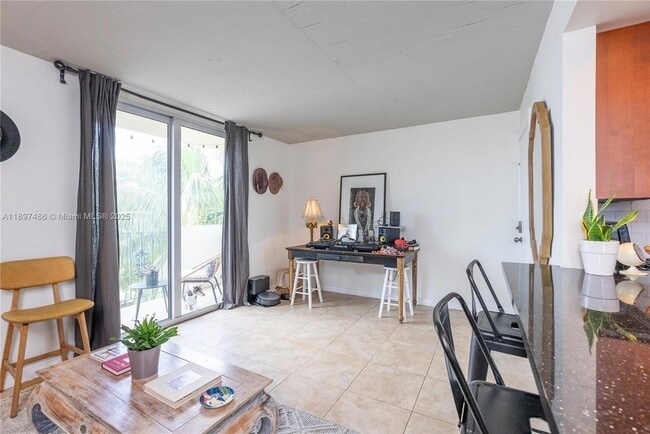 Photo - 915 Jefferson Ave Apartment