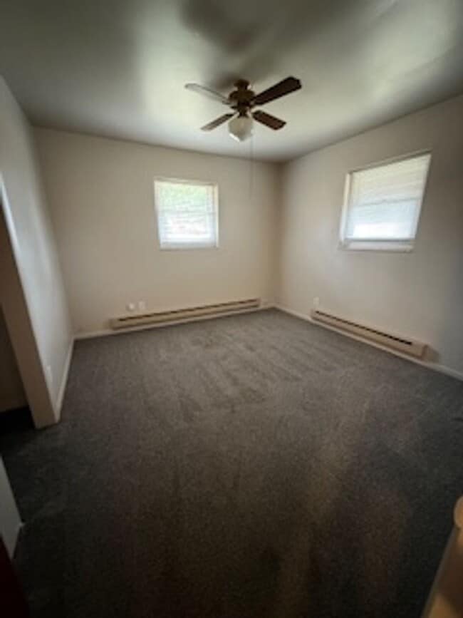 Building Photo - 2 bed / 1 bath duplex in country setting