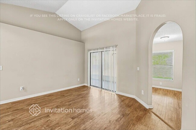Foto del edificio - 2621 Alclobe Cir