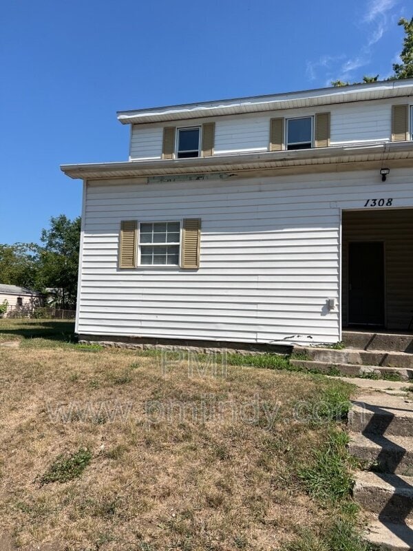Building Photo - 1308 W 3rd St