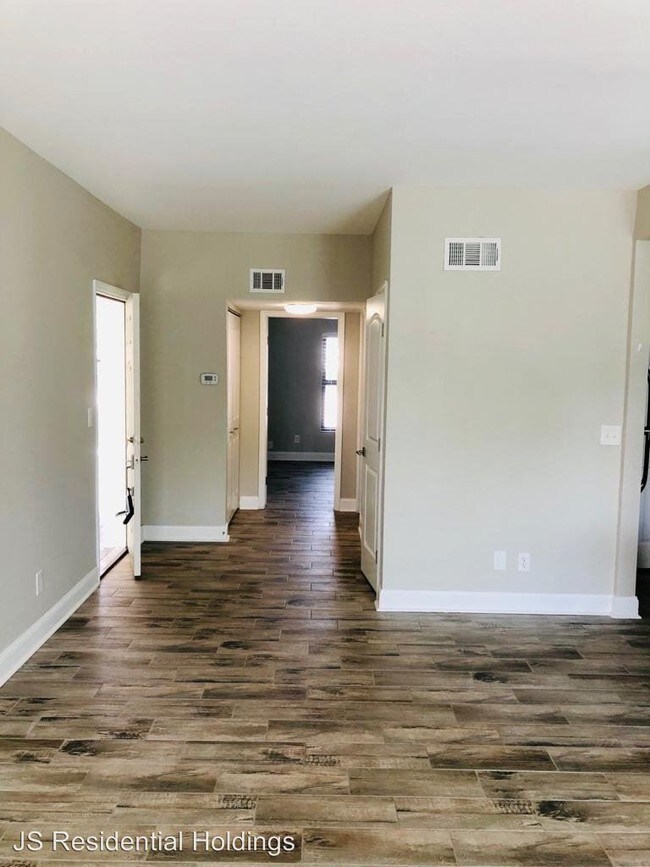 Building Photo - 2 br, 1 bath Apartment - 115 S Lois Ave # 202