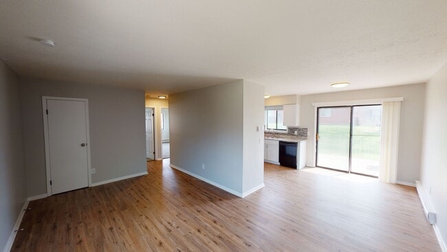 Foto del edificio - Waynedale Circle Apartments