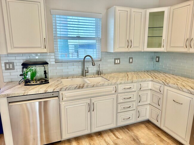 Foto del edificio - 15 Quarterdeck St