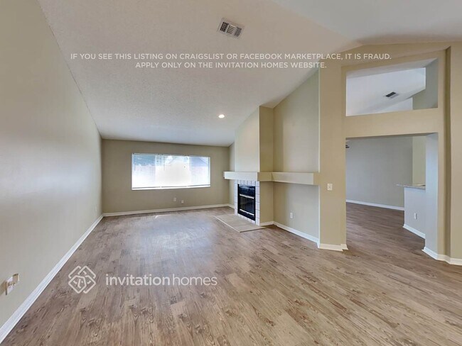 Foto del edificio - 1054 Providence Ln
