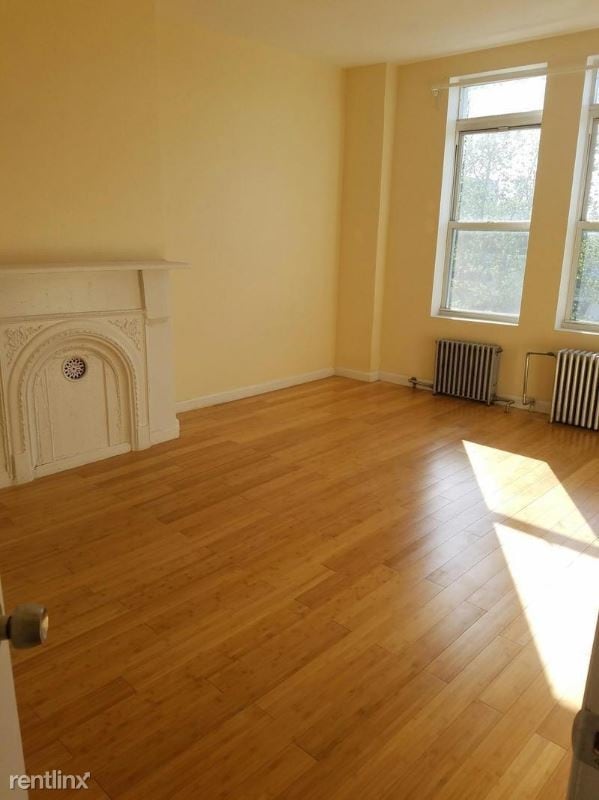 Building Photo - 1286 Putnam Ave