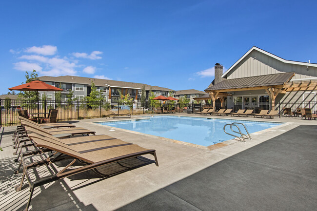 Building Photo - Seasons at Farmington Reserve