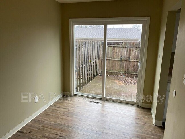 Foto del edificio - 3485 Courtright Ln
