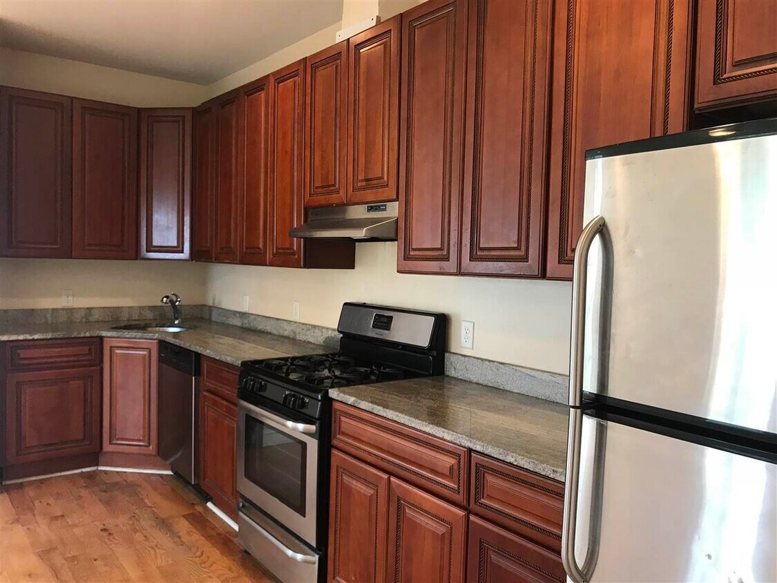 Primary Photo - 115 Wales Ave