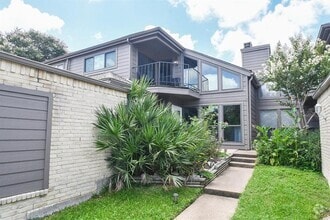 Building Photo - 18143 Bal Harbour Dr