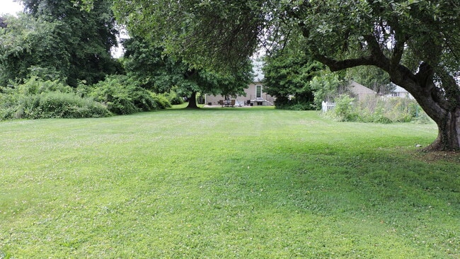 Foto del edificio - 4557 Grandview Ave