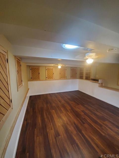 Foto del edificio - 421 Hillway Dr