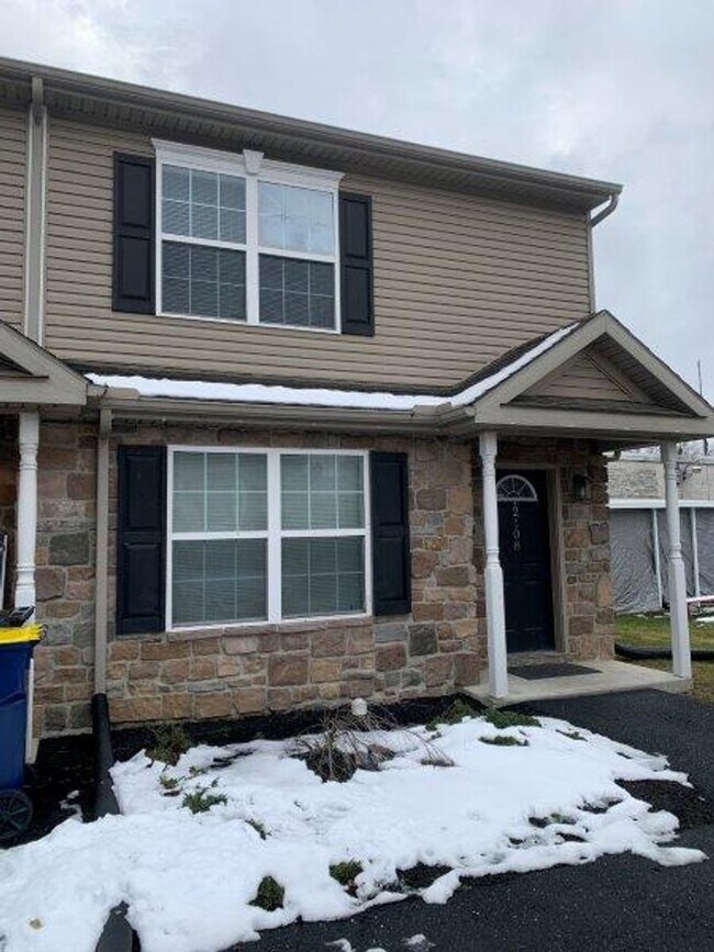 Foto del edificio - 2108 Market St Ext