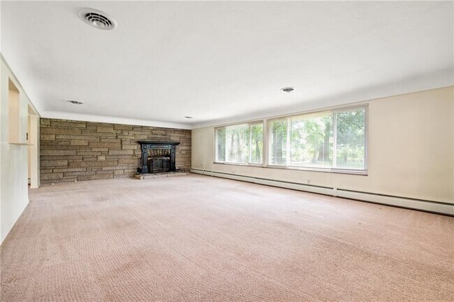 Foto del edificio - 441 Manor Rd
