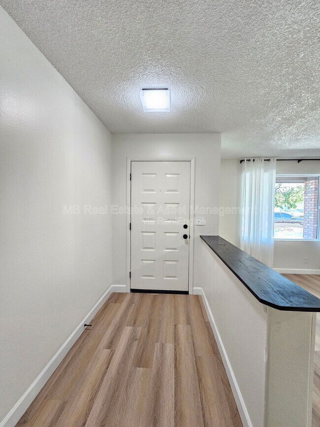 Foto del edificio - 5331 W Diana Ave