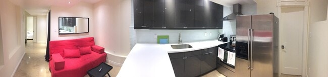 Building Photo - 2 Bedroom Basement in Little Italy