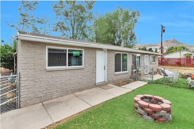 Building Photo - 2650 S 8990 W - DUPLEX