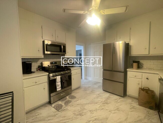 Foto del edificio - 2084 Washington St