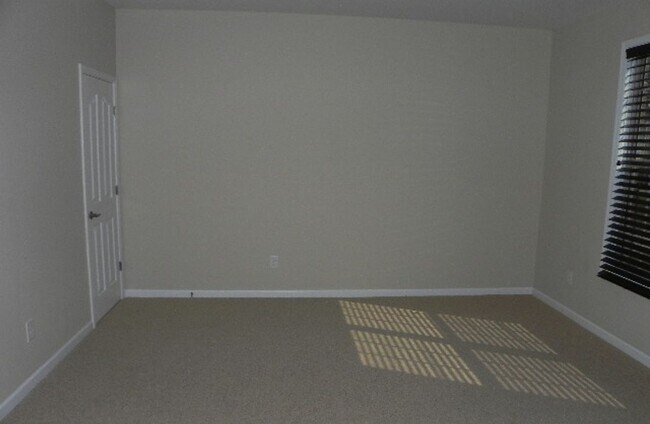 Foto del edificio - 4 Bedroom - Near Ft Moore