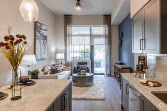 Interior Photo - Indigo Palmetto Bay